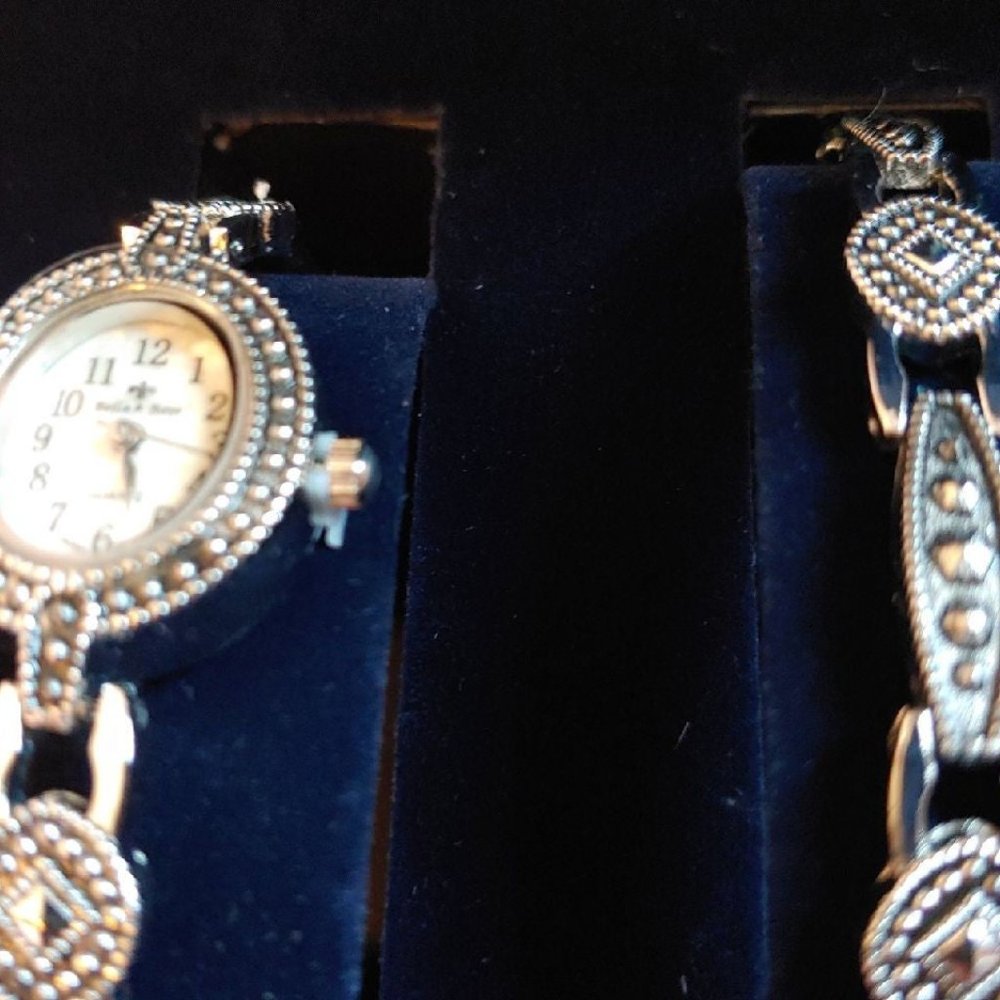 BELLA & ROSE  WATCH  BRACELET & DRAGON FLY SALE - Picture 4 of 5